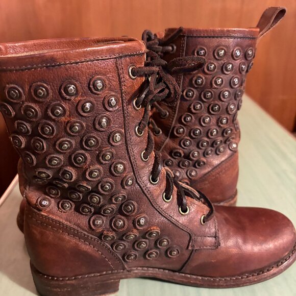 Womens Frye Jenna Disc Studded Lace Distressed 76421 Boots Size 8 B - Picture 9 of 13